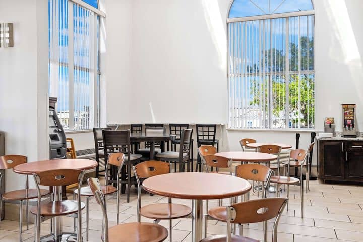 Breakfast area
